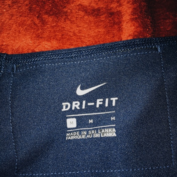 Nike Capri Leggings - Picture 2 of 3